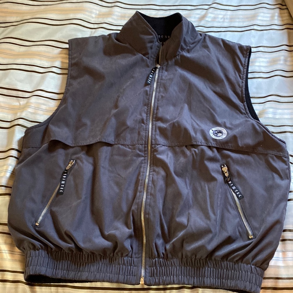 Men’s EUC golf vest sz L, zip front, 2 front pockets, fleece lined!